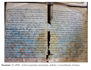 manuscrito em caderno