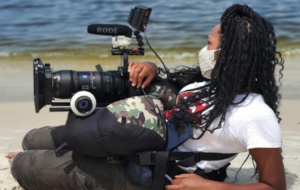 Andreza Oliveira, Câmera girl, repórter cinematográfica, praia, mar