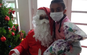 Papais Noeis, Papai Noel, periferia, voluntário