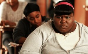 imagem da atriz negra e gorda Gambourey Sidibe no filme Preciosa