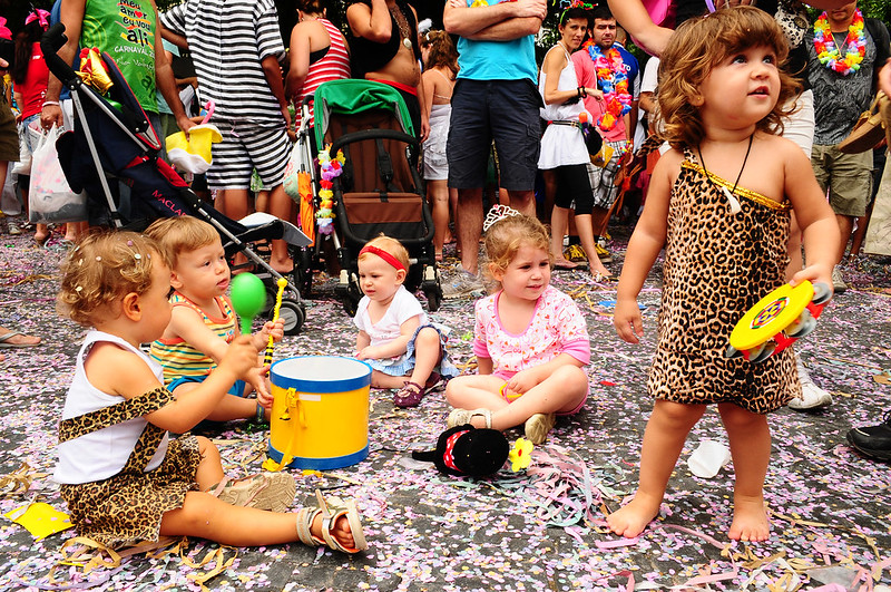 crianças no carnaval