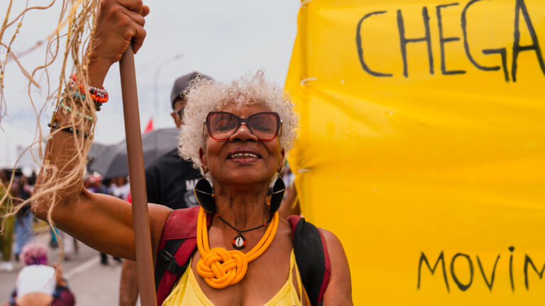 A marcha de Lenny Blue: quando a velhice negra exige ser vista